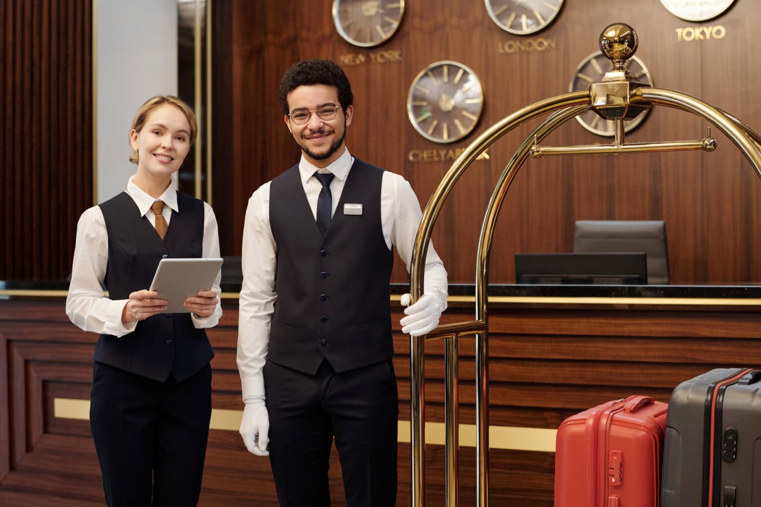 Innovative Strategies to Cut 90-Day Hotel Turnover 1 Accelerated Results: The Innovative Seasonal Hotel Employee Retention Strategies Miami Resorts Use to Dramatically Cut 90-Day Turnover
